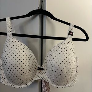 Victoria’s Secret Polk a dot 36DDD Body By Victoria Lined Perfect Coverage Bra